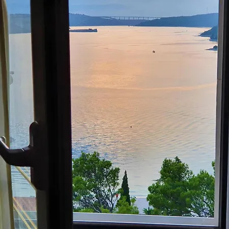Amazing In Apartament Jadranovo